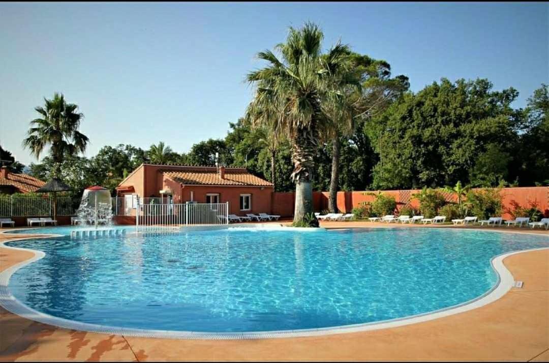 Camping Le Clos Du Thym - 아르젤레쉬르메르 외부 사진